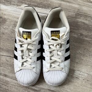 Adidas Shell Toes Sneakers